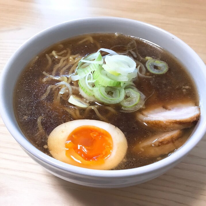 醤油豚骨ラーメン